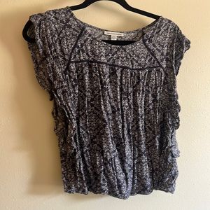 Blue and white floral American Eagle top